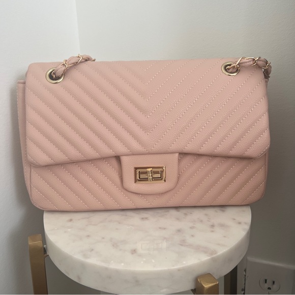 Red Dress Boutique Handbags - Pink Quilted Bag - Never used